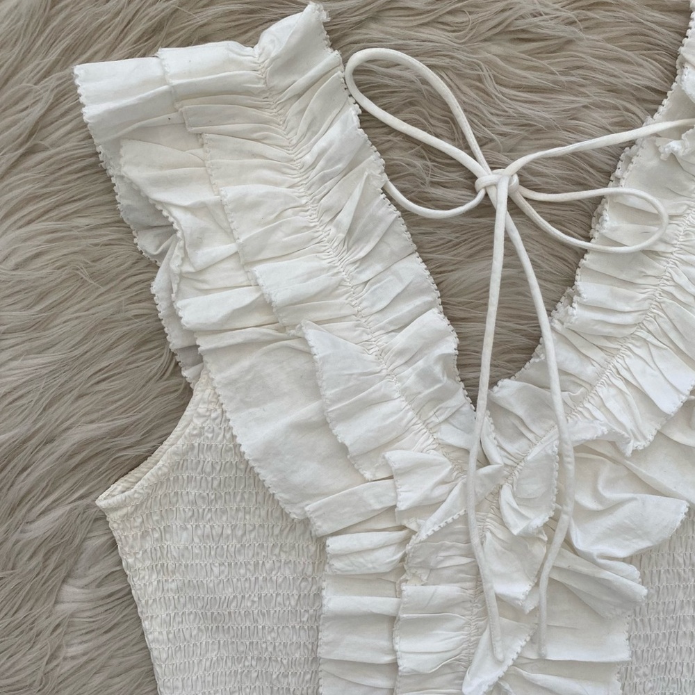 Love The Label Zephyr Top White Smocked Ruffled Neckline Sleeveless Tank Shirt S - Picture 7 of 9